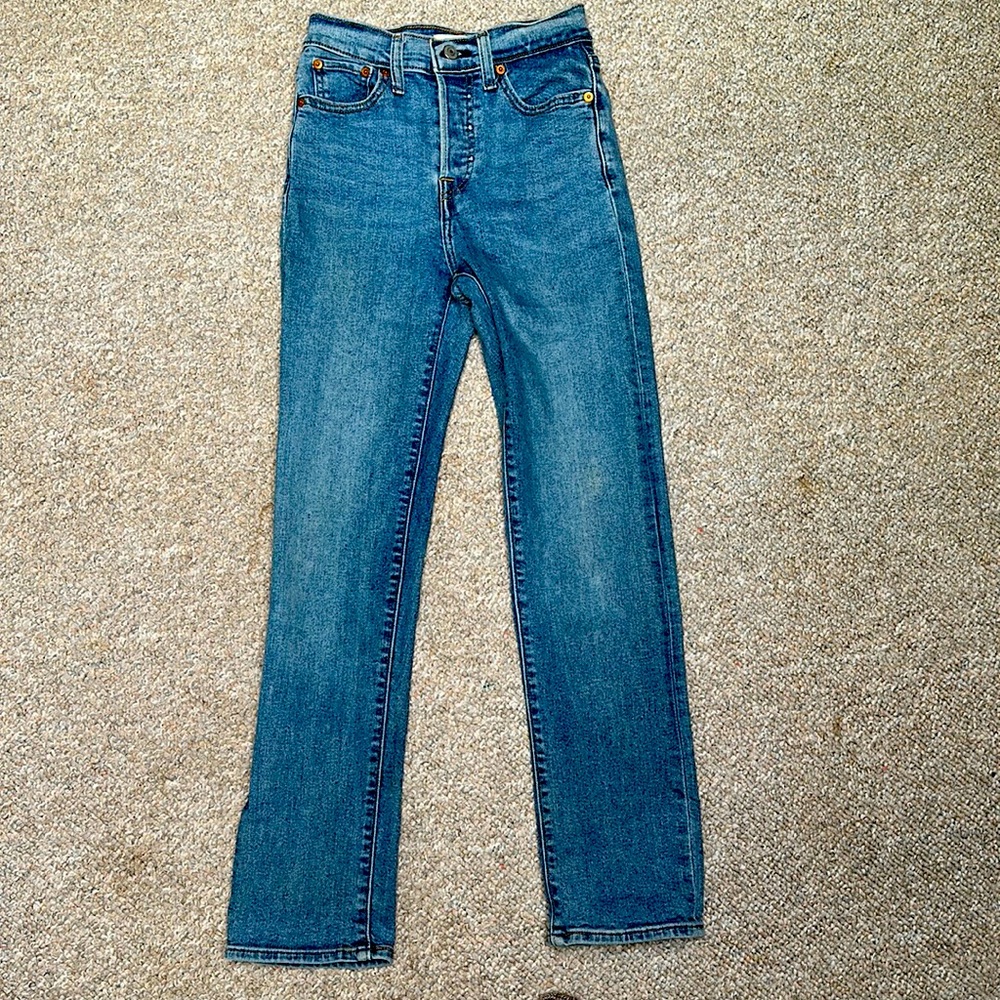 Levi’s wedgie straight jeans size 24